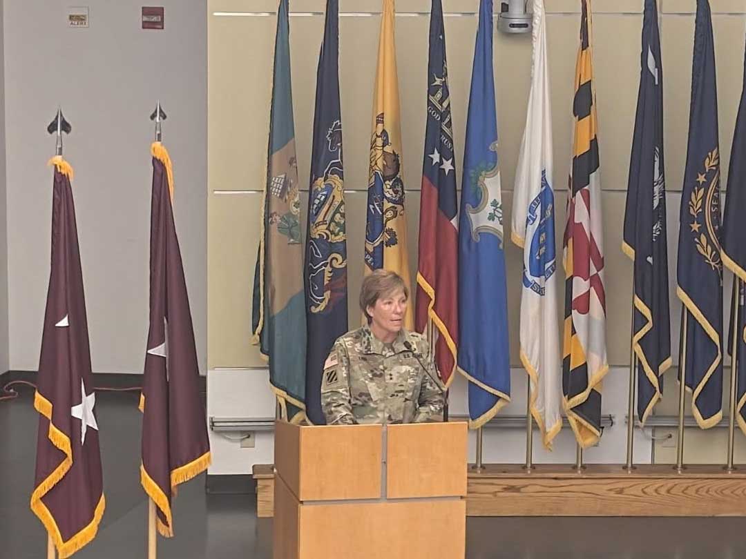 Photo of USAMRDC's new CG